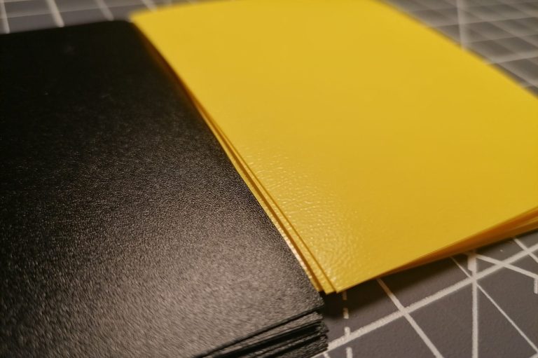 Vergleich verschiedener Karten Sleeves